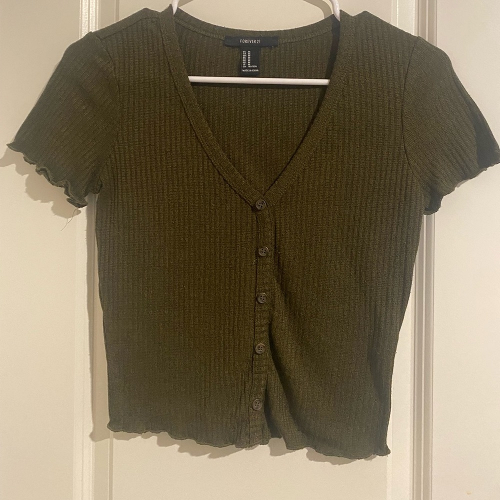 This is a Forever 21 crop